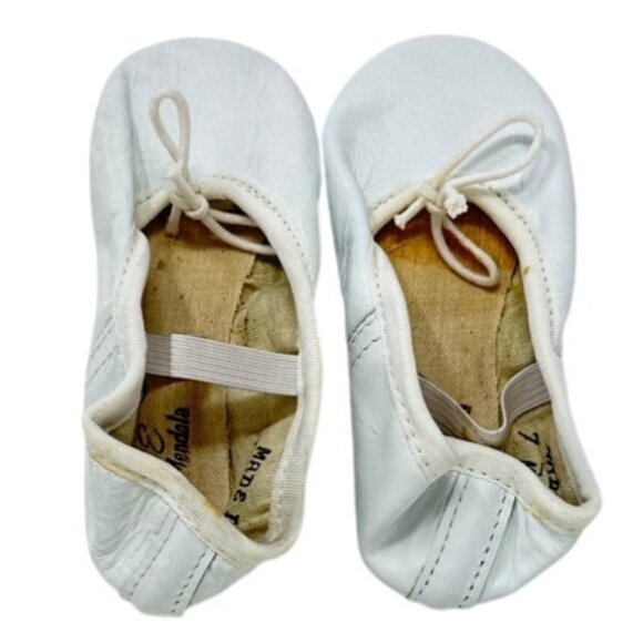 Capezio Daisy Ballet Shoe/Entre' By Le Mendola White Size 7M - Picture 1 of 6